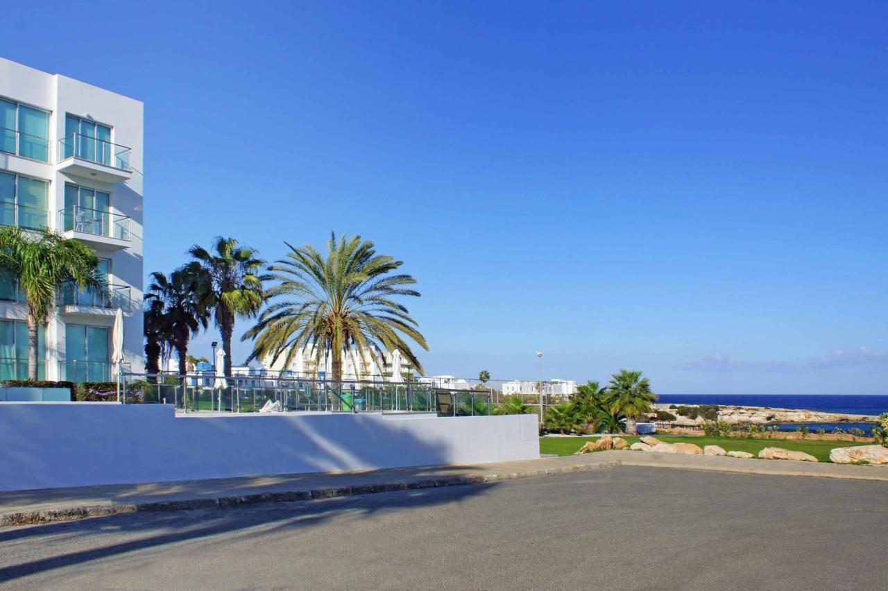 Diana - Coralli Beachfront Apartment Protaras Exteriér fotografie